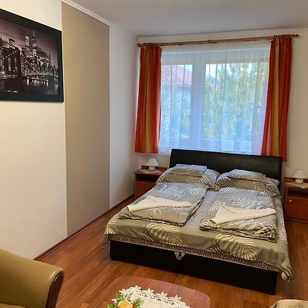 Vadrozsa Vendeghaz-Apartman Demjén 외부 사진