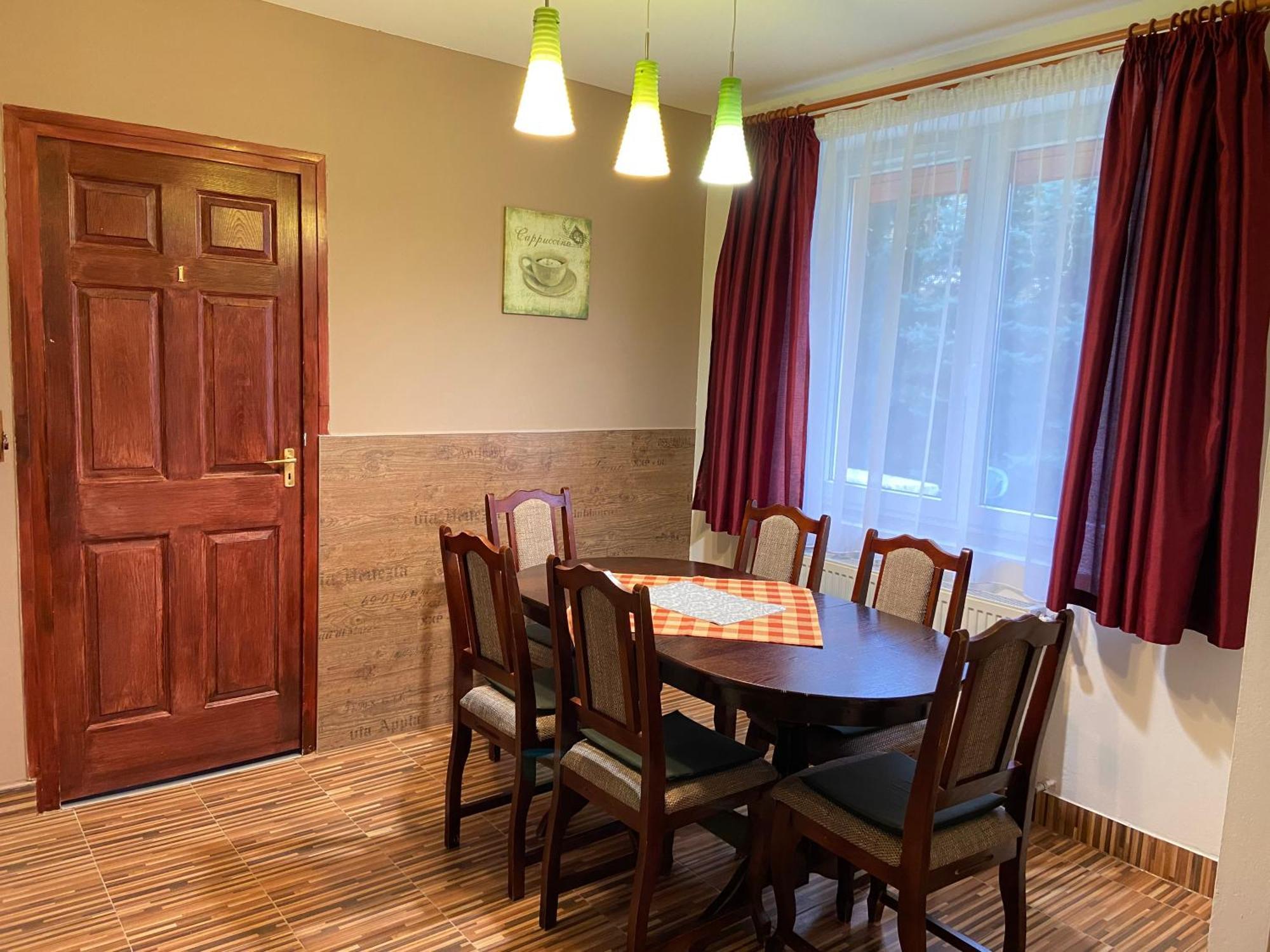 Vadrozsa Vendeghaz-Apartman Demjén 외부 사진